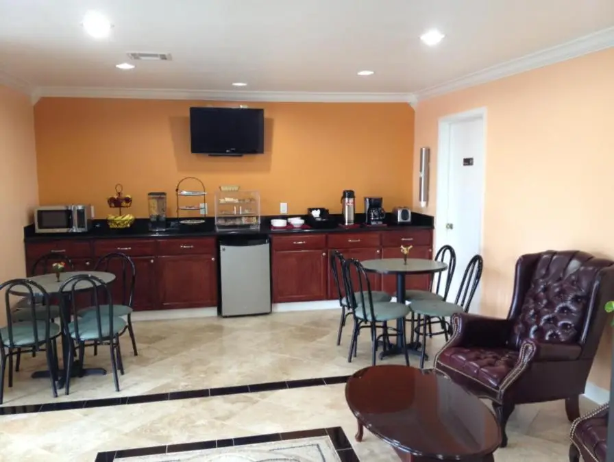 Executive Inn and Suites Houston 4